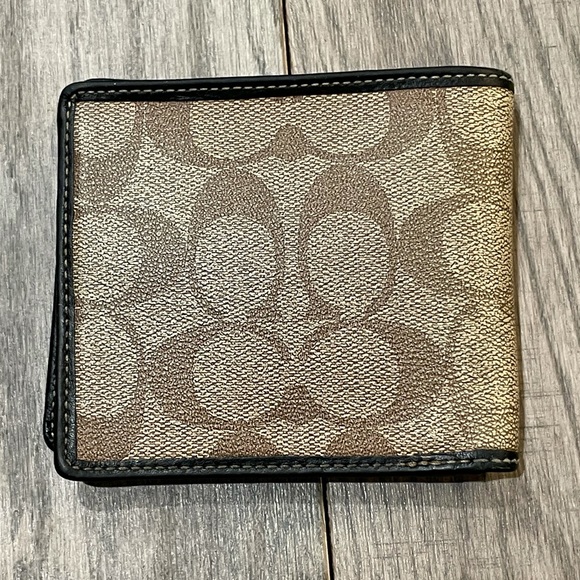 Mens Coach Wallet - Picture 2 of 8